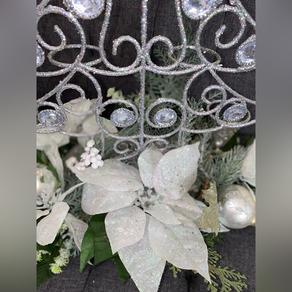 Silver Holiday Tree Decoration- 5 candle holder pre -owned with free gift - Picture 4 of 17